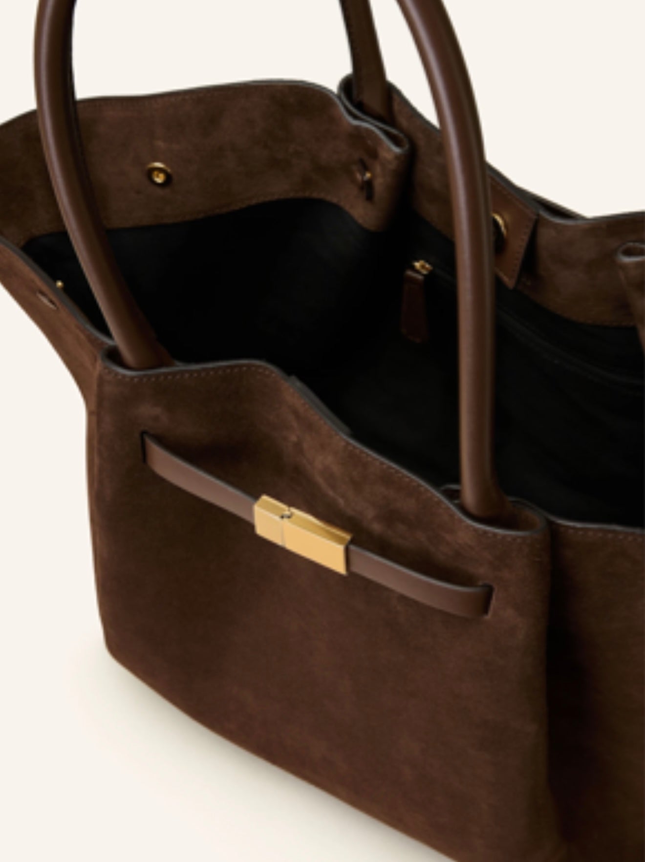 Collection of Davina Tasche in a gallery layout