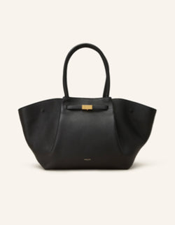 Collection of Davina Tasche in a gallery layout