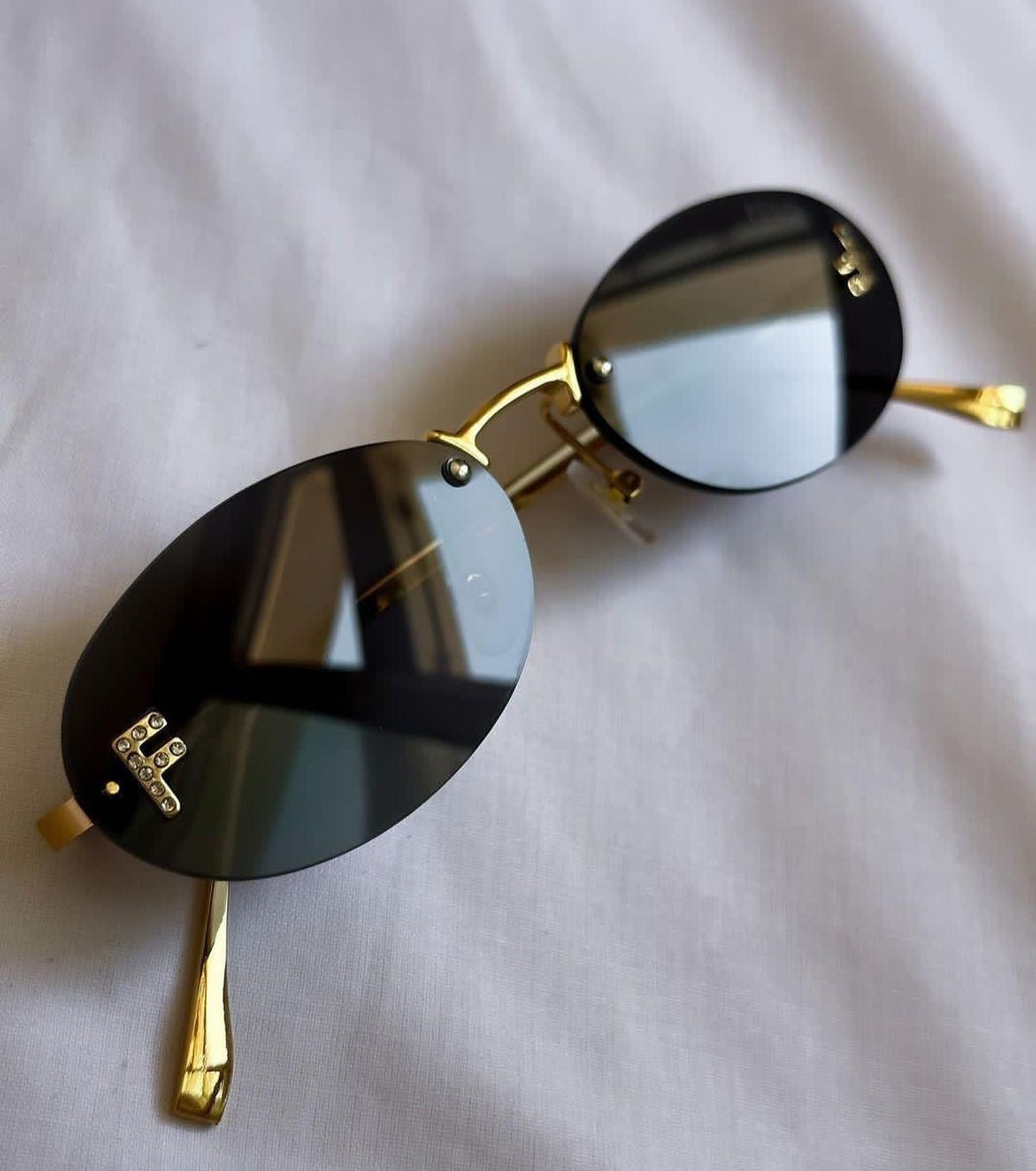 Collection of FELA - Sonnenbrille in a gallery layout