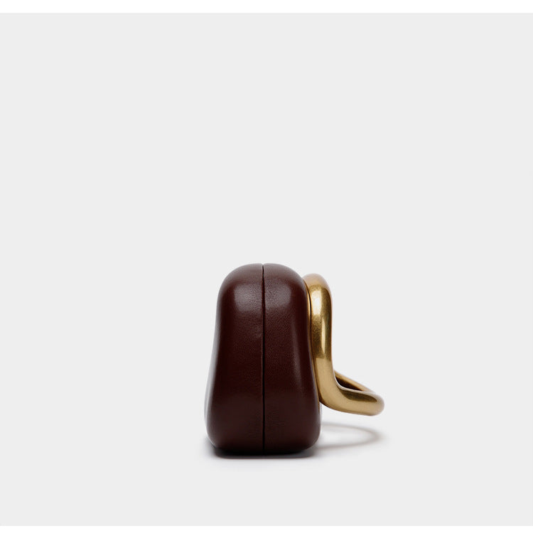 Collection of Cloze-Tasche in a gallery layout